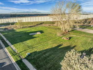 View of yard featuring a mountain view