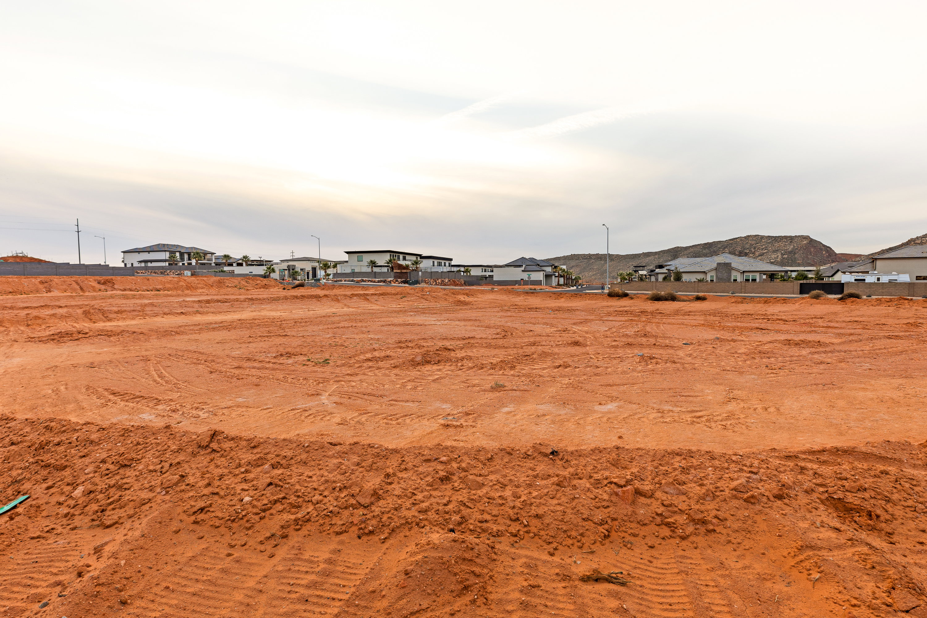 View of yard with a residential view