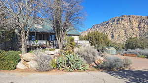 Rural home with land and private well, close to I-15 for easy commuting to St. George or Cedar City.