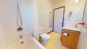 Full bathroom on level 1.