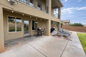 Patio / terrace featuring a patio and outdoor dining area