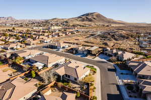 Aerial perspective of Skyridge neighborhood with a mountain backdrop.
