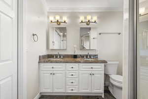 primary bedroom en suite