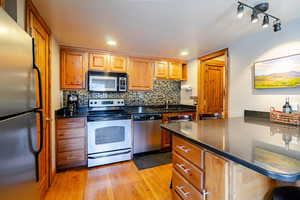 Island seating for four