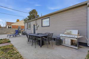 View of patio / terrace with outdoor dining area