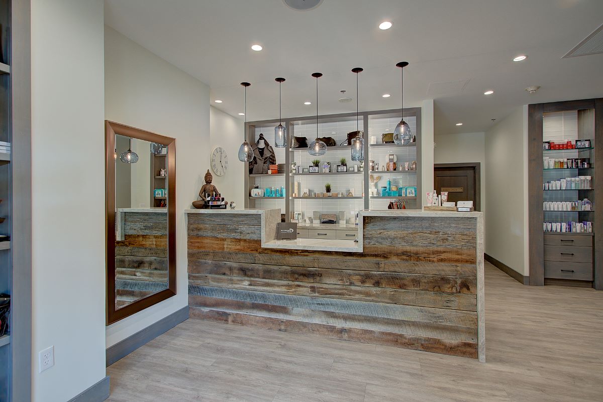 Welcome area with recessed lighting