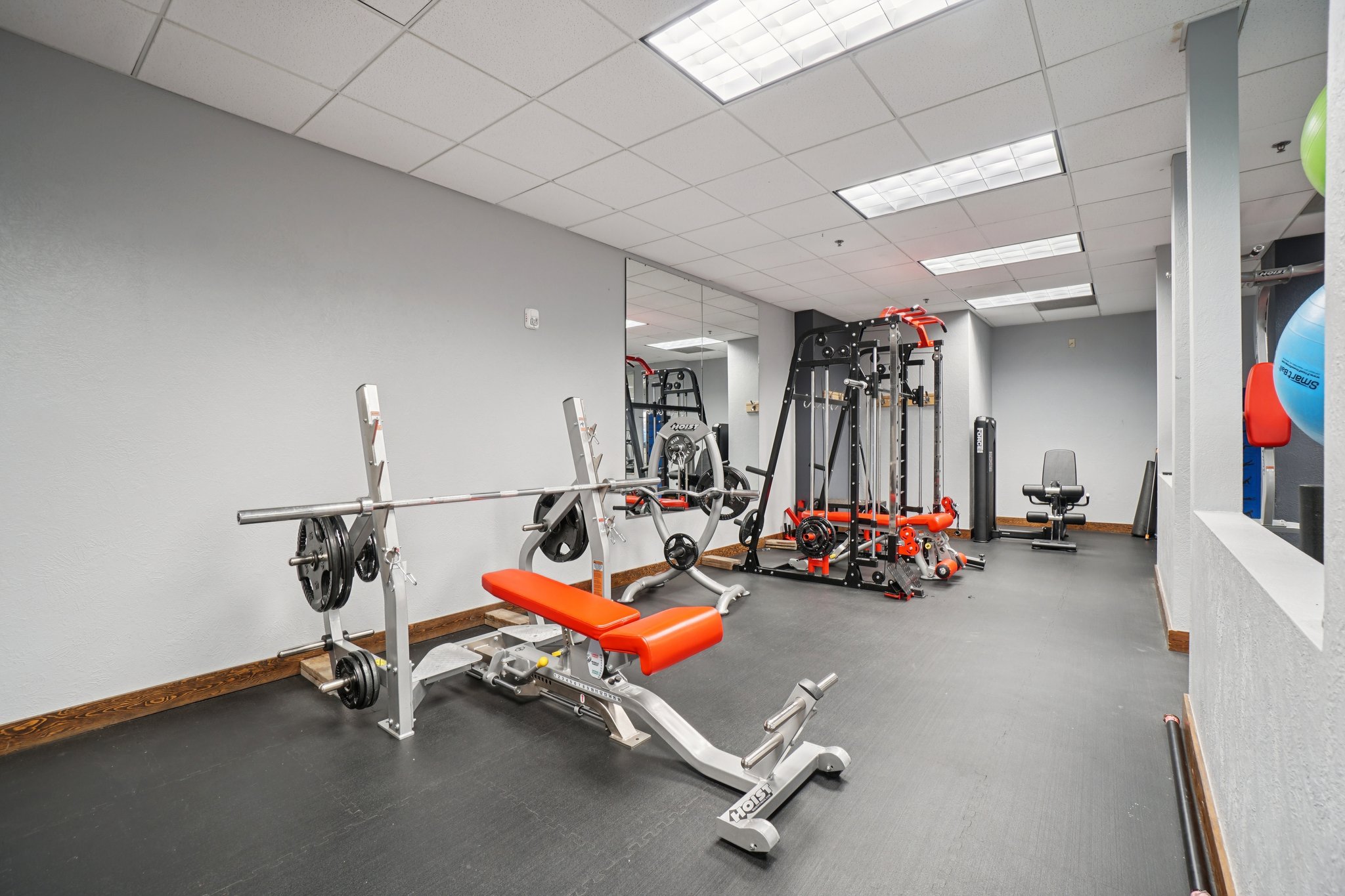 Exercise room with a drop ceiling