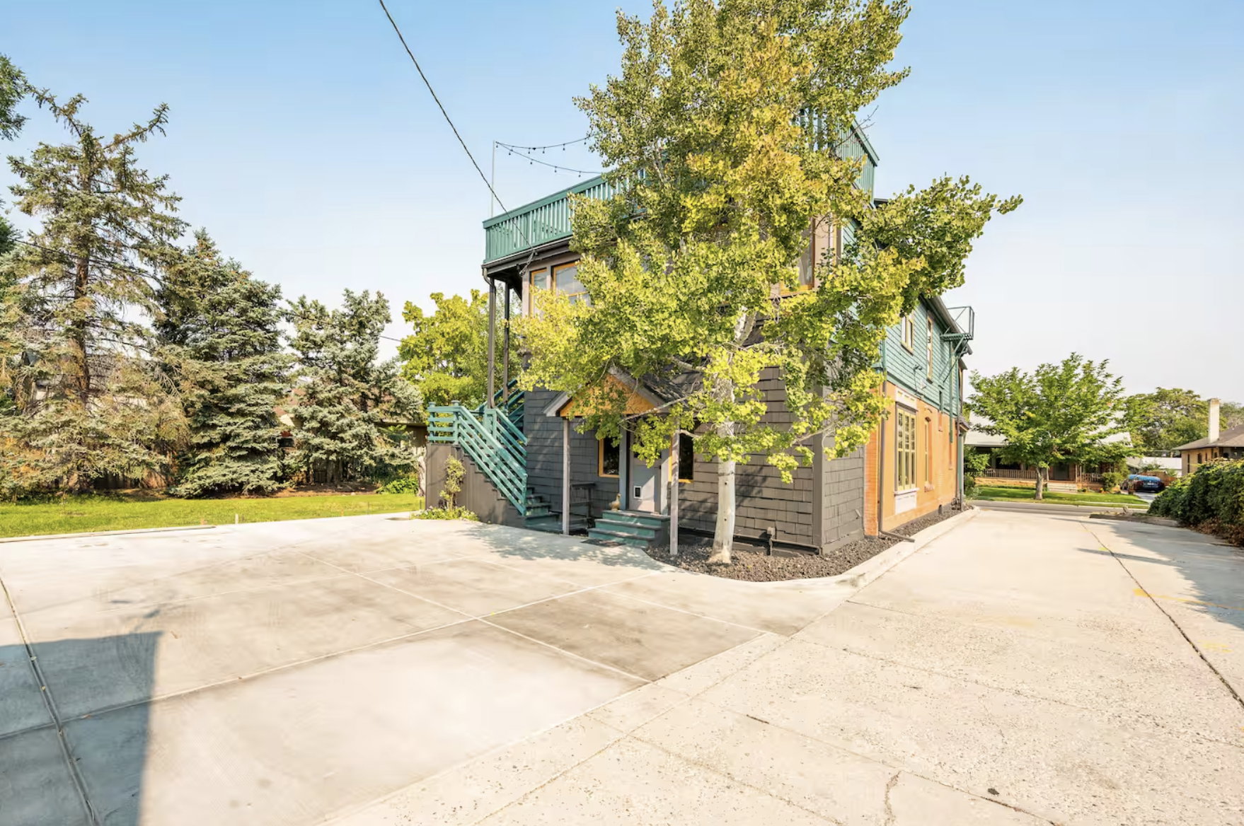 View of front of home with driveway