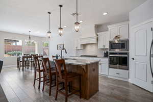 STAINLESS APPLIANCES/BUILT IN OVEN/MICROWAVE/ GAS COOKTOP