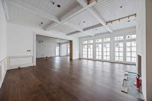 Living Room looking to Kitchen