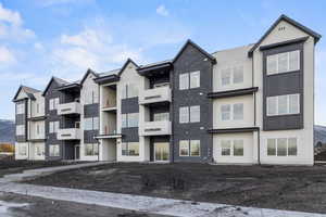 View of apartment building / complex