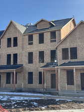 View of front of property featuring a porch
