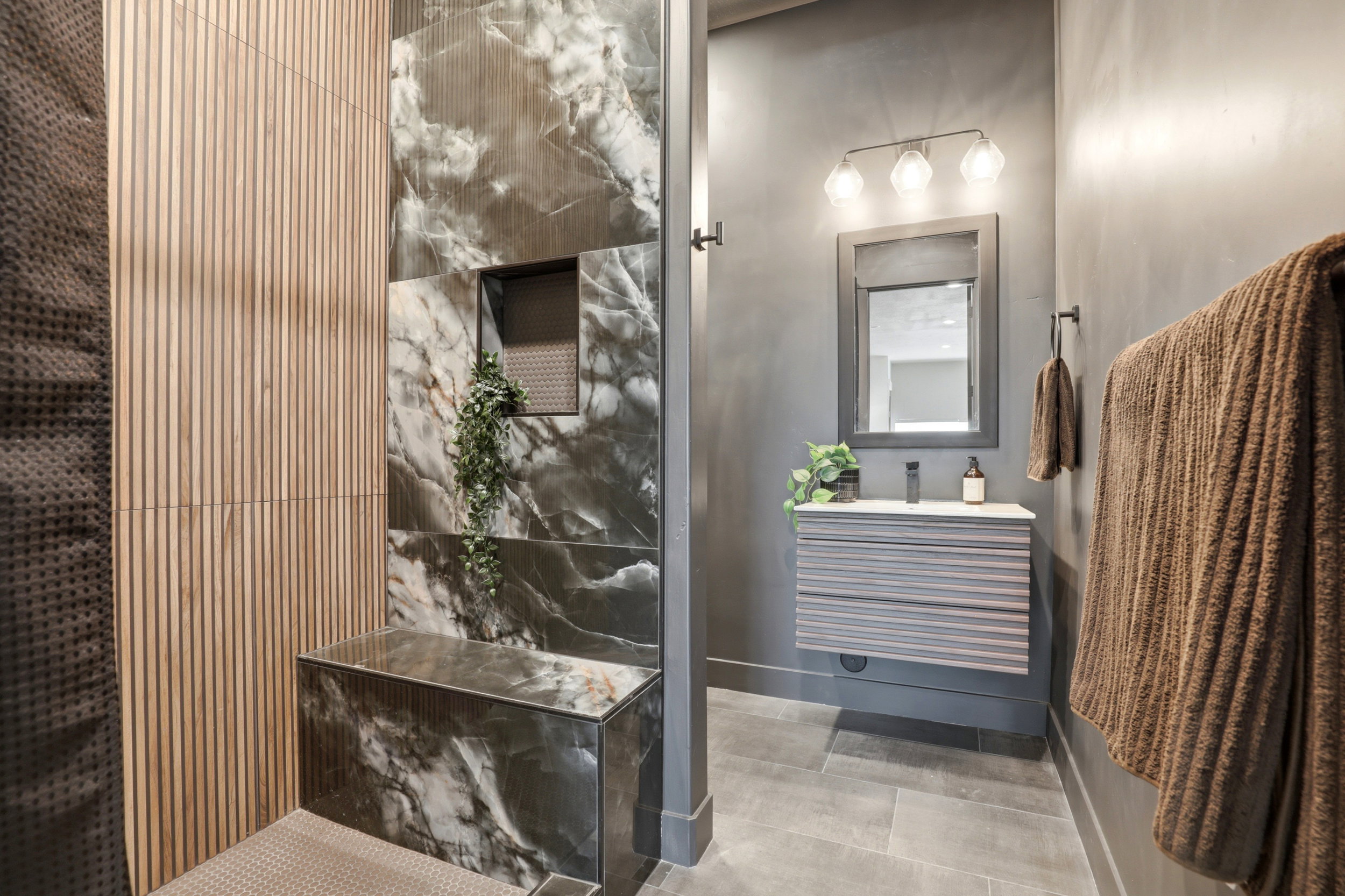 Guest house bathroom