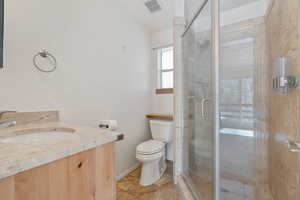 Primary bedroom ensuite bathroom