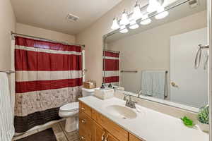 Apartment Full Bathroom