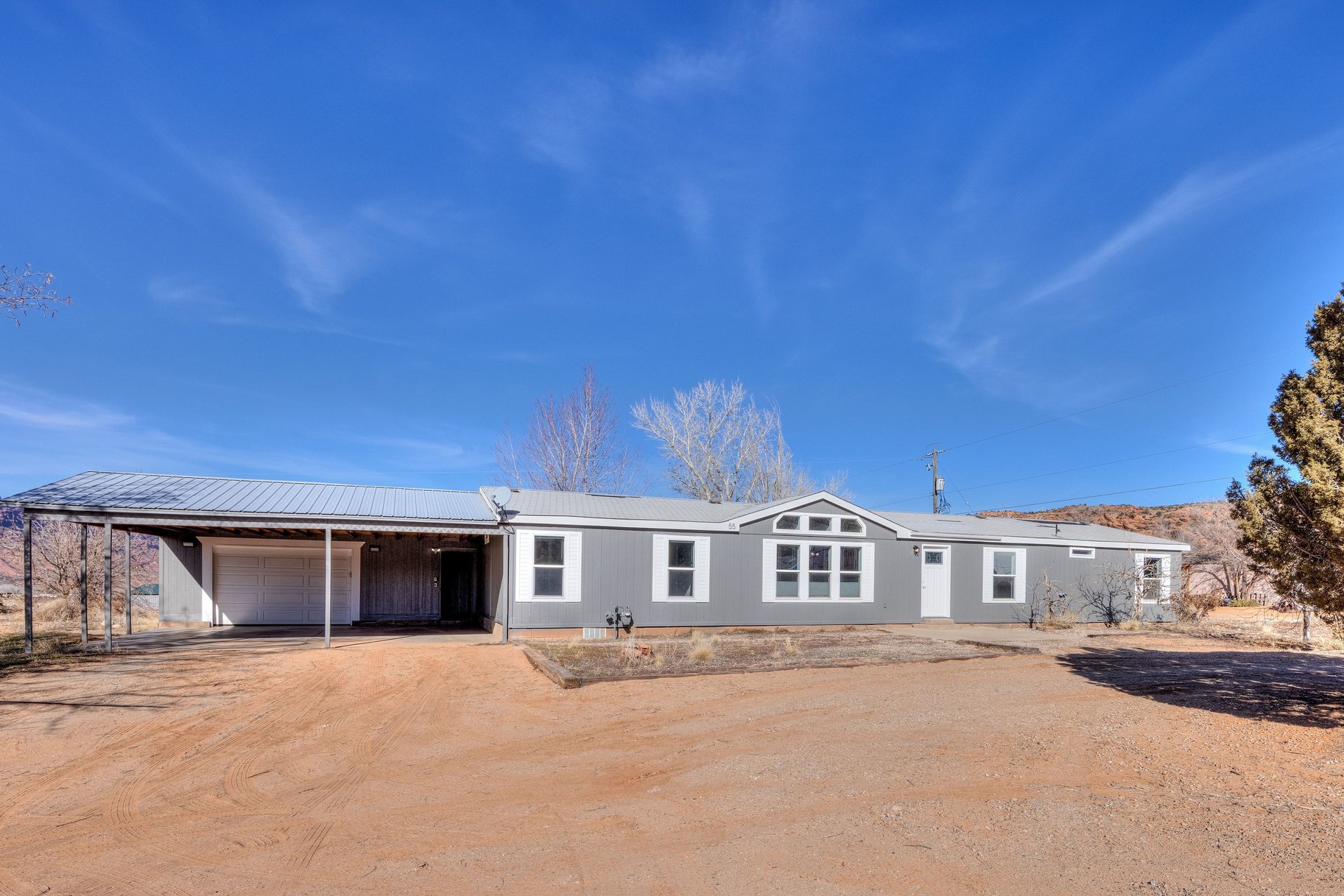 55 E MOUNT PEALE DR Moab UT 84532
