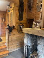 Detailed view of wooden walls