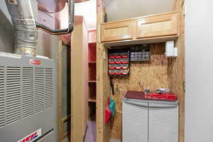 Utility room with heating unit