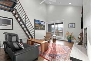 Open Layout Livingroom, Vaulted Ceilings, Engineered Hardwood Flooring, and Mountain Views