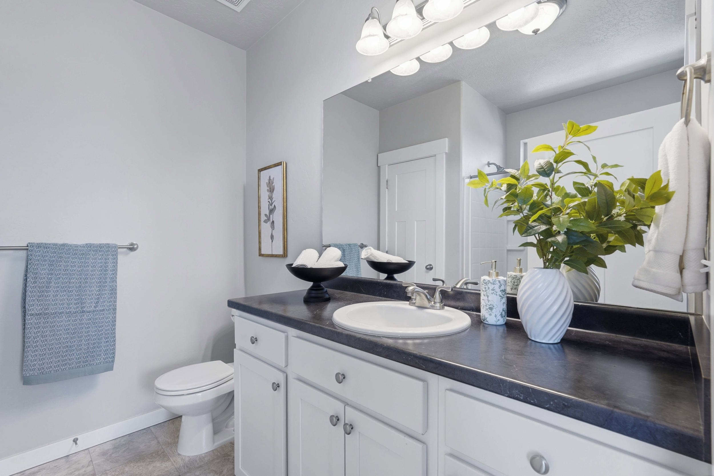Owners' on-suite bathroom
