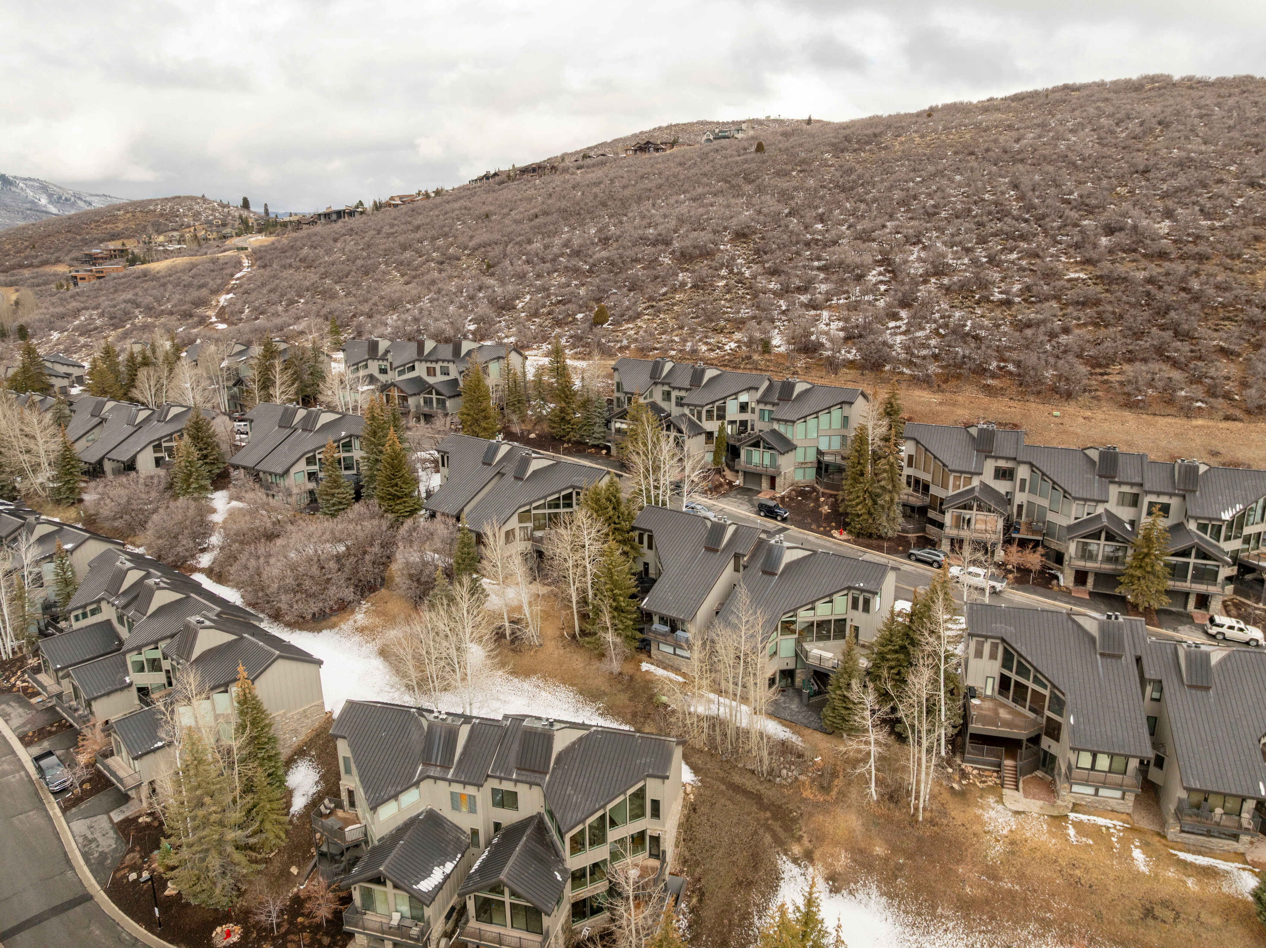 View of property location featuring a mountain backdrop
