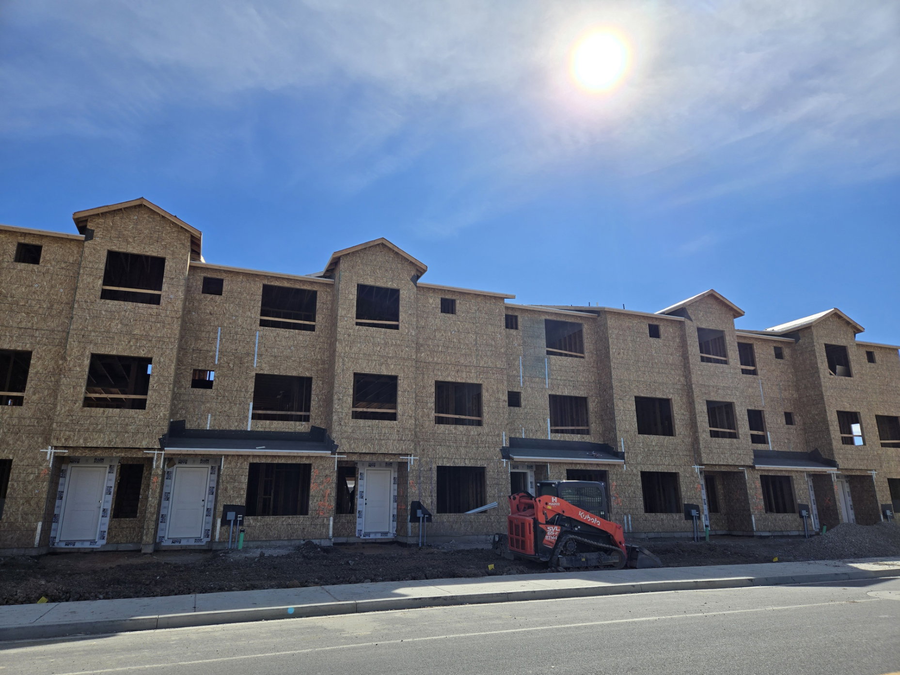 View of apartment building / complex