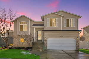 Welcome Home(Photo digitally enhanced)