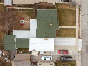 NEW ROOF!  Super cute secluded backyard fire pit area! Arial view
