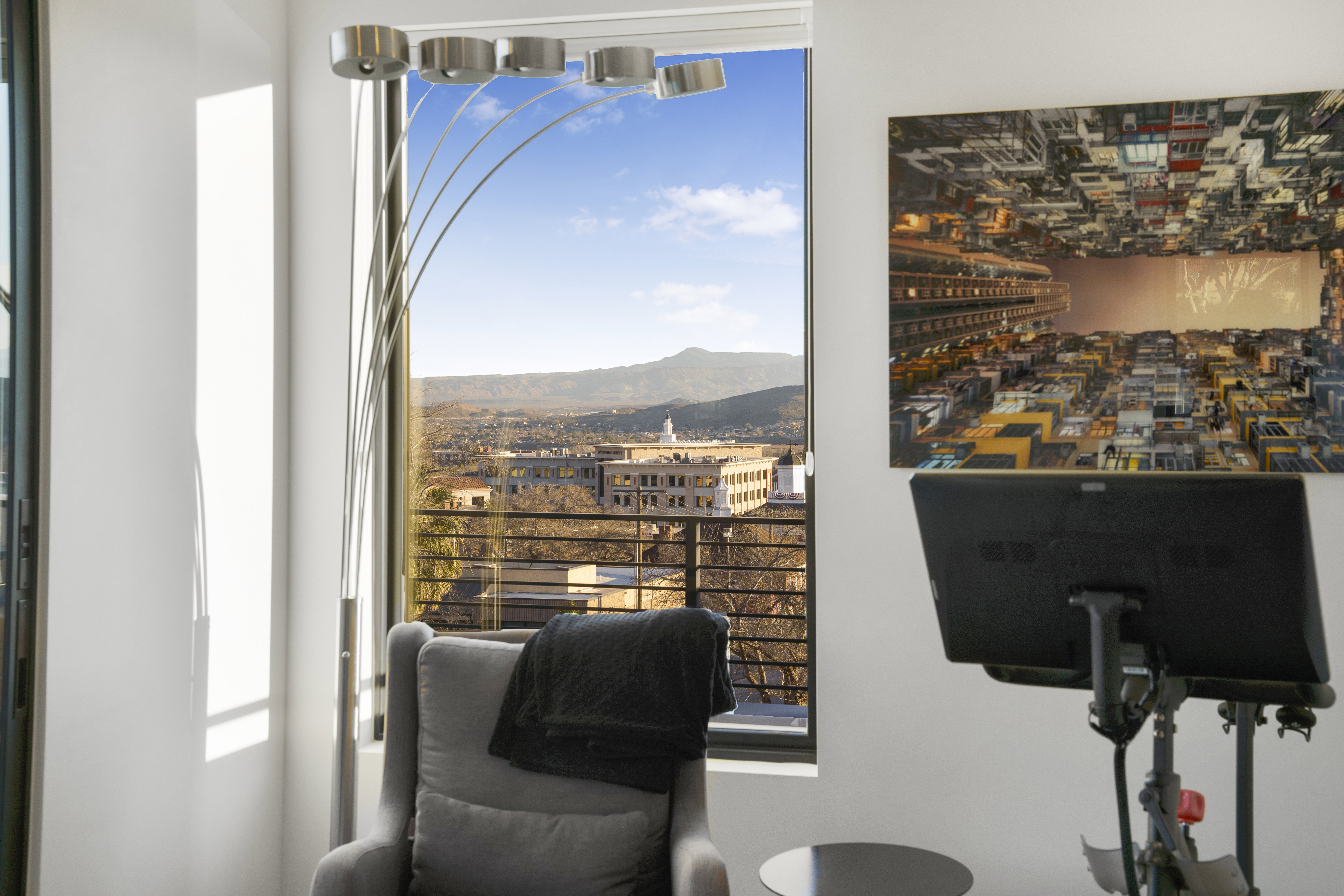 Sitting room featuring a mountain view