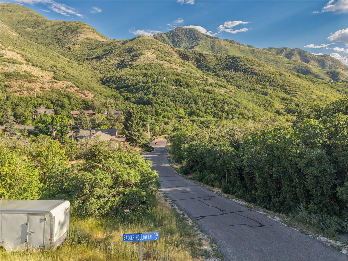 4810 E BADGER HOLLOW LN Salt Lake City UT 84108