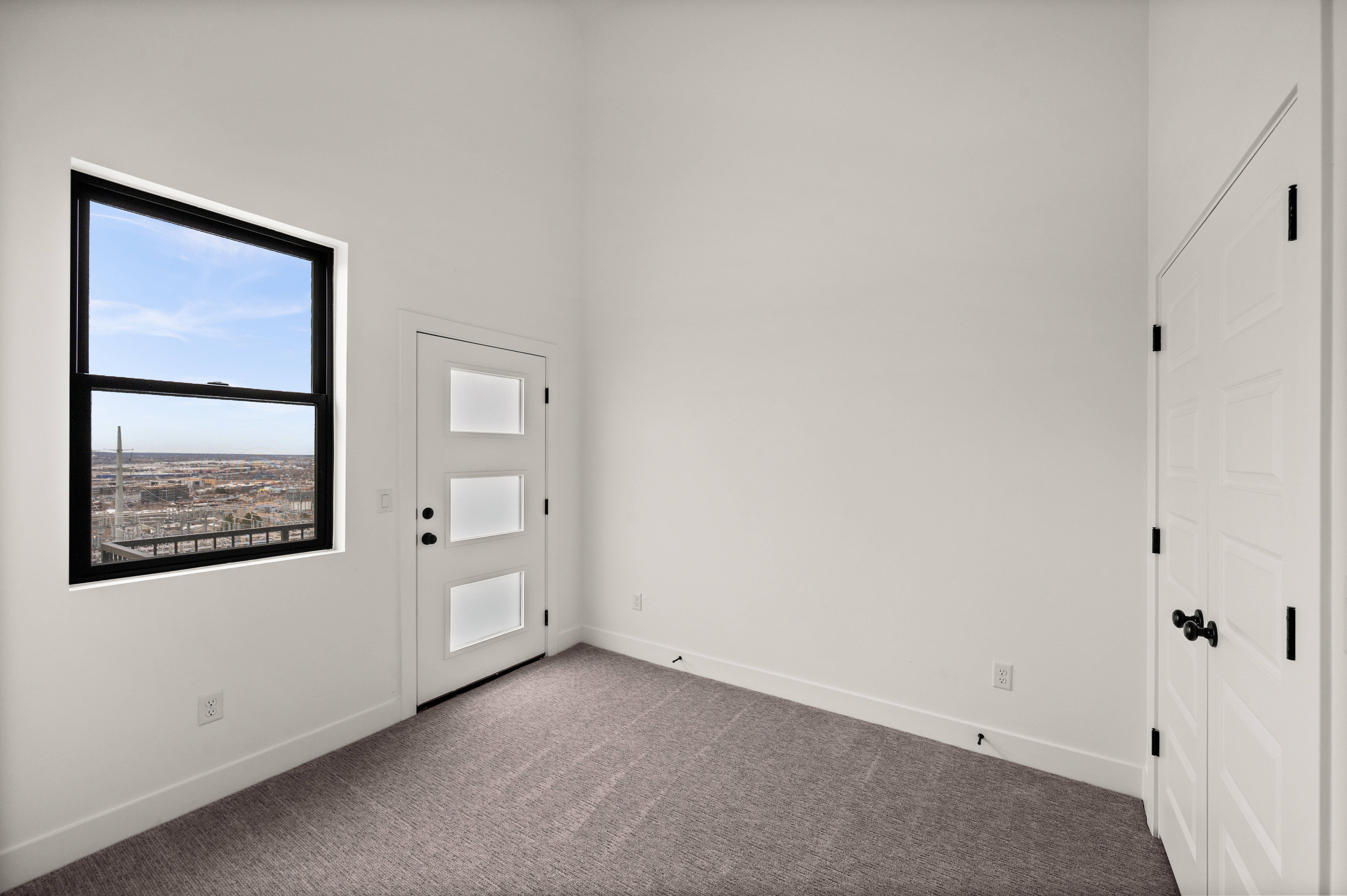 3rd Bedroom Ensuite with walkout