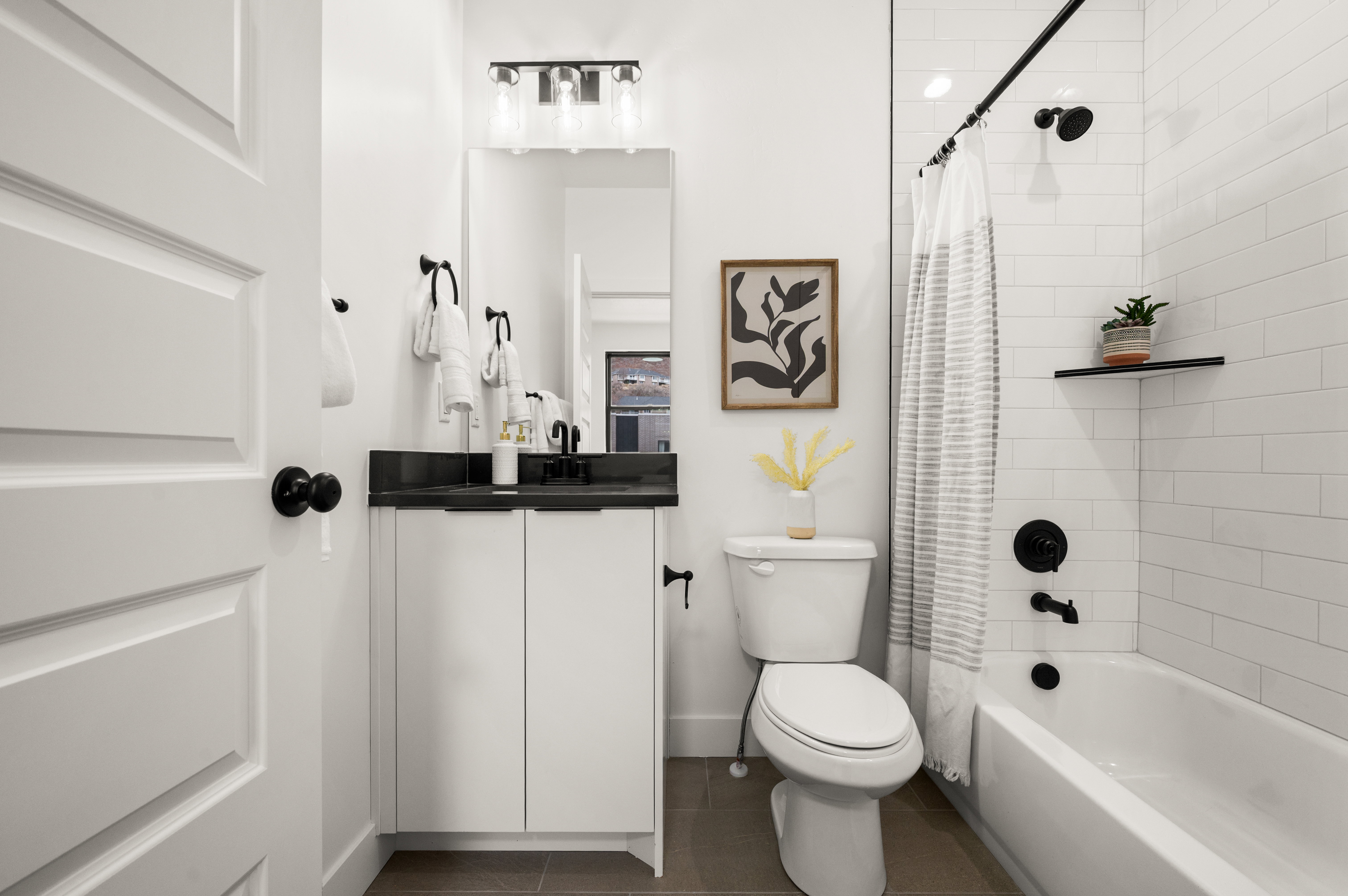 2nd Bedroom with Ensuite Bath