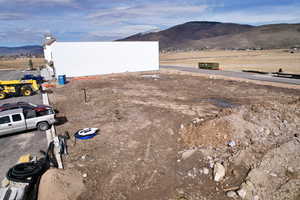 View of yard with a mountain view