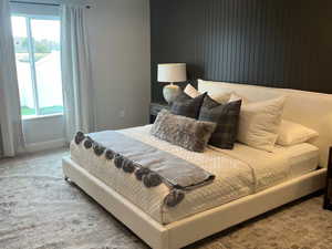 Large master bedroom - this unit does not have the accent wall.