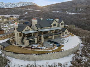 Snowy aerial view with a mountain view