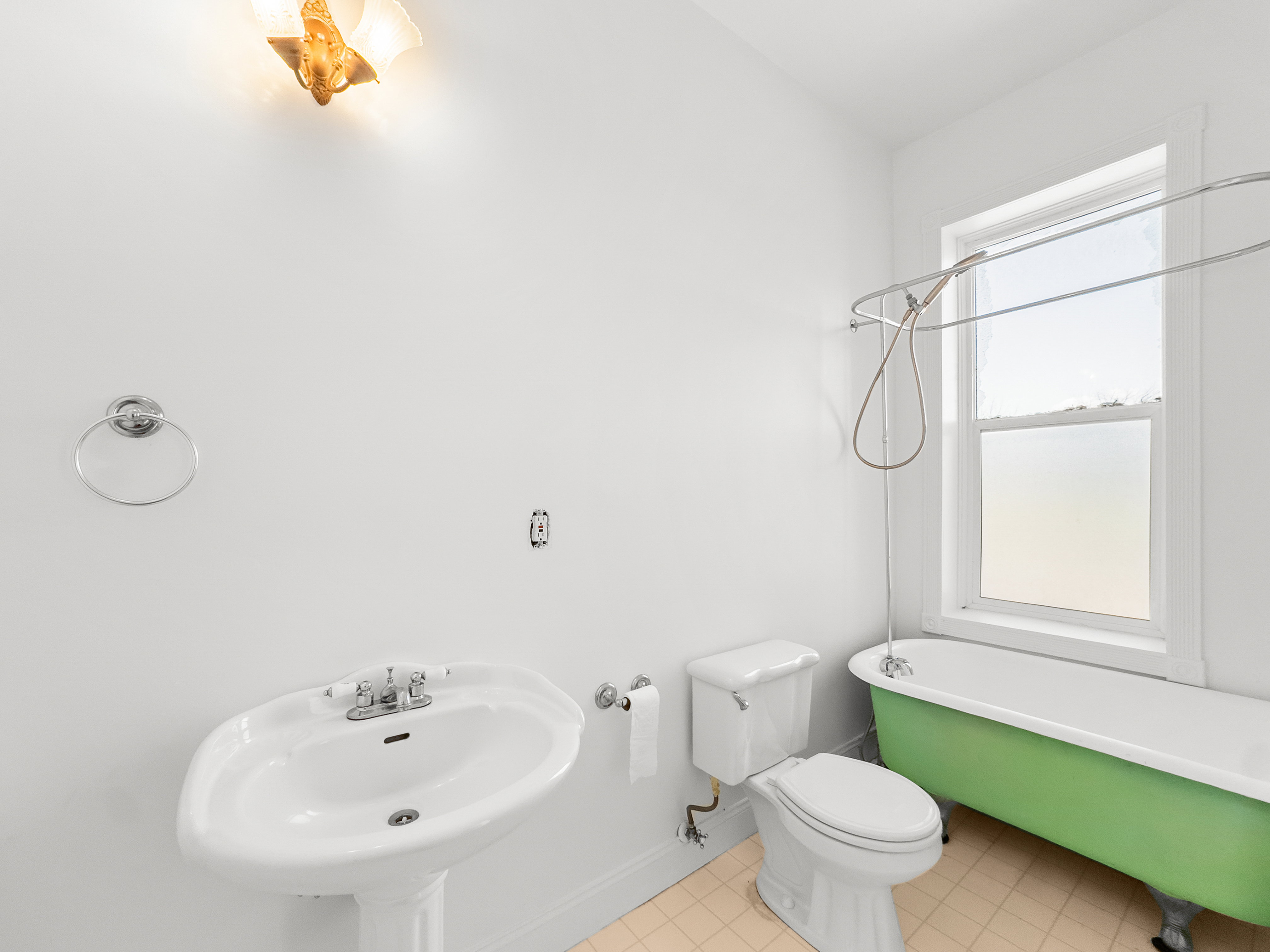 Full bathroom
