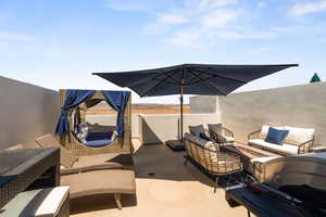 View of patio / terrace featuring an outdoor living space