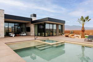 Oversized Patio with Misters