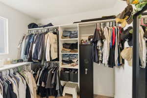 View of walk in closet