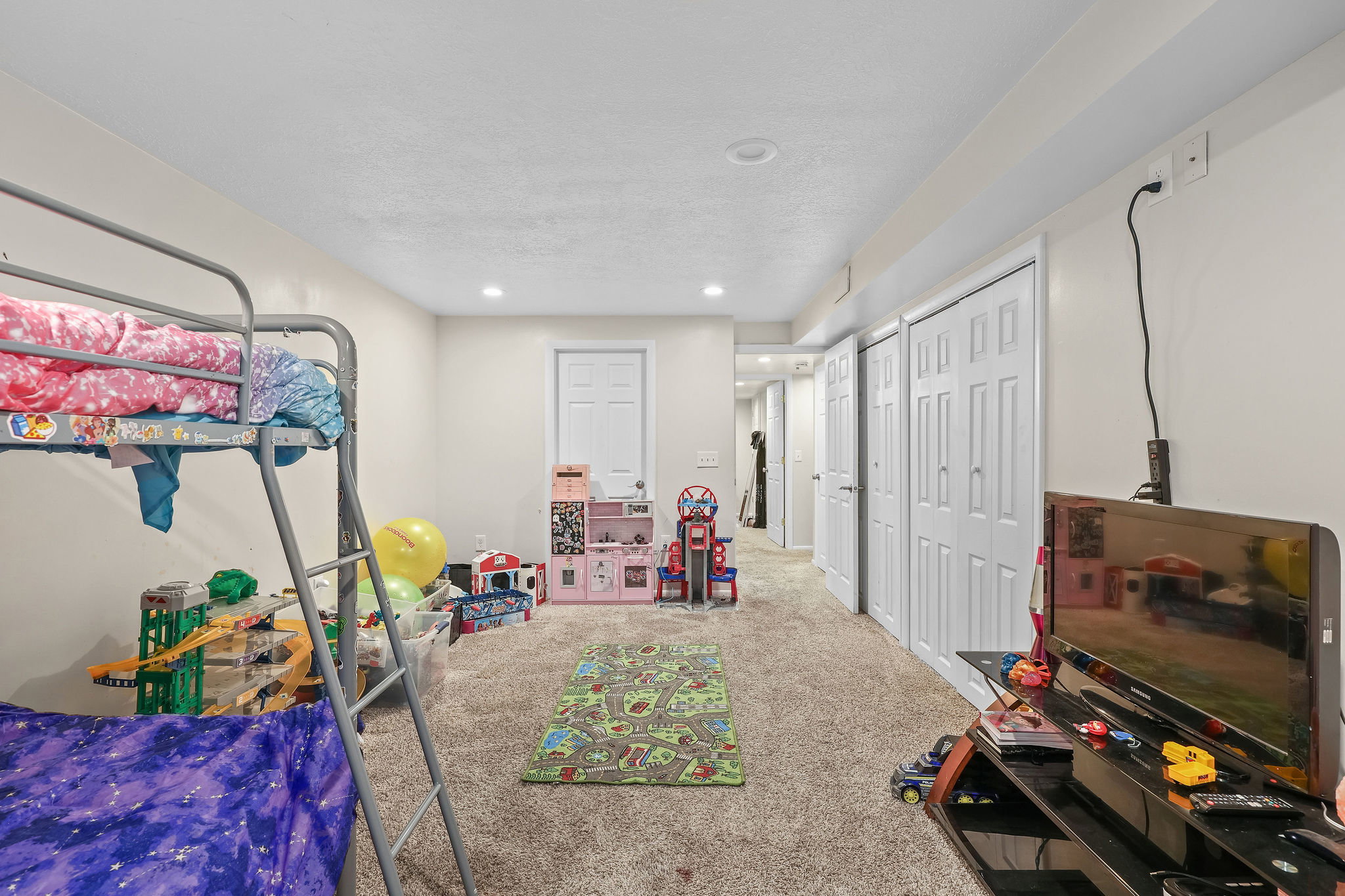 double closets   HUGE ROOM