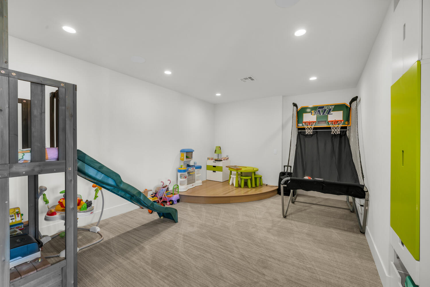 Game room featuring recessed lighting and light carpet