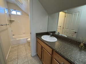 2nd floor full bathroom