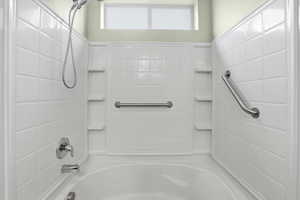 Primary bedroom full bath/shower combination