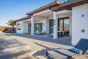 View of patio / terrace with an outdoor lounge area