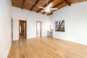 Owners suite with en-suite bathroom and walk in closet