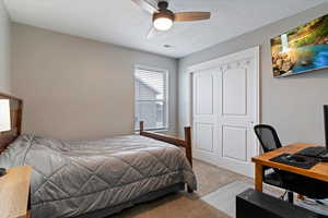 Secondary bedroom with comfortable layout and natural light.