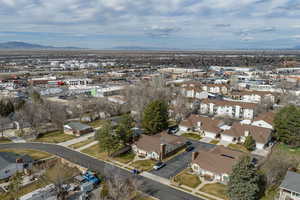 View of property location featuring mountains