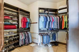 View of walk in closet