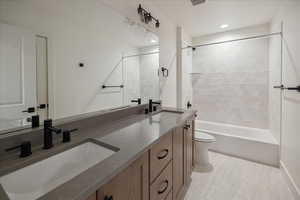 Upper Floor Guest Bathroom