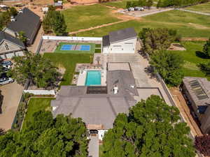 Bird's eye view of a pool area